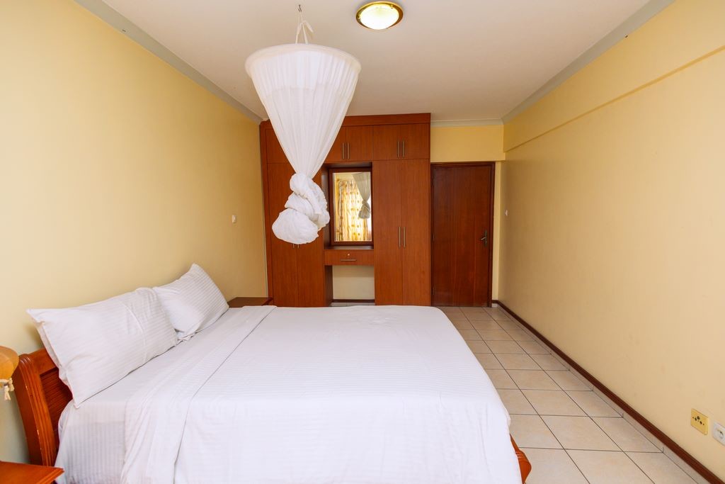 Apartment with One Room with Balcony