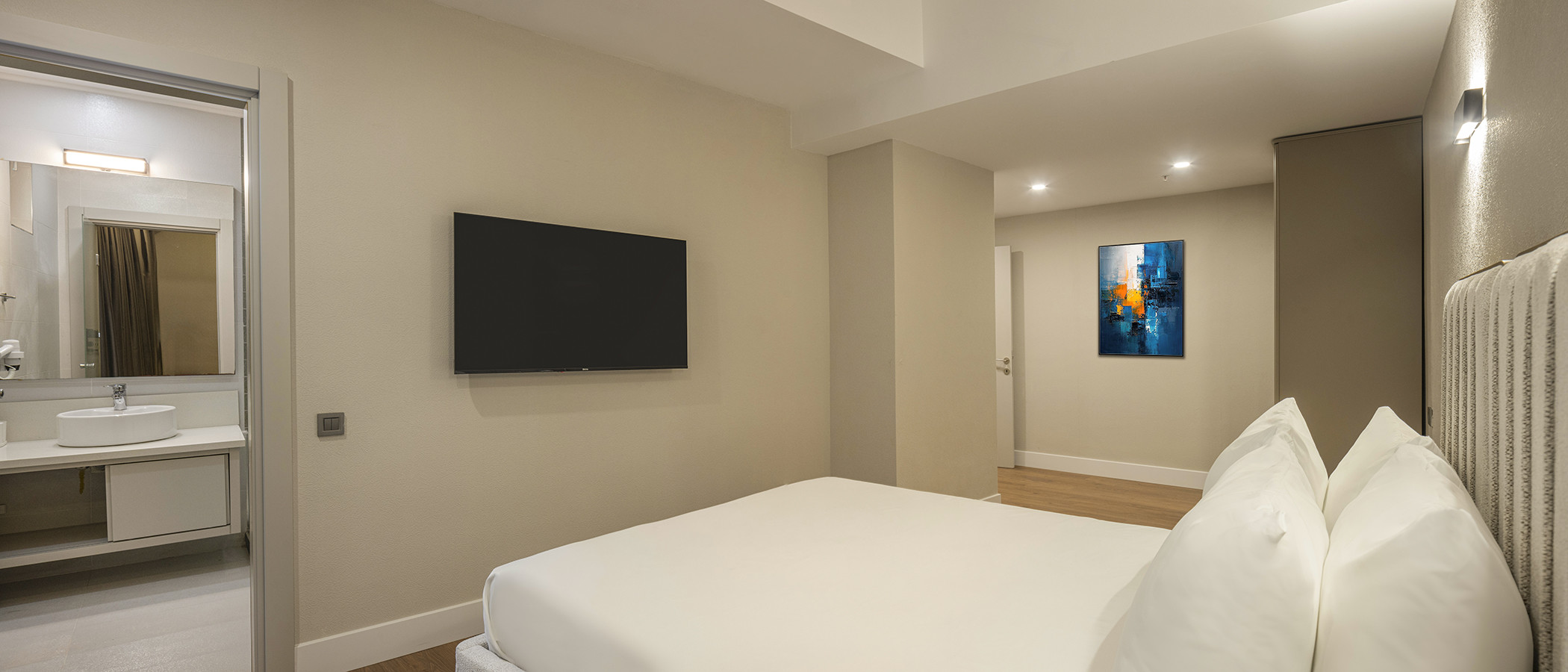 Penthouse Executive Duplex Suite / 2 BR