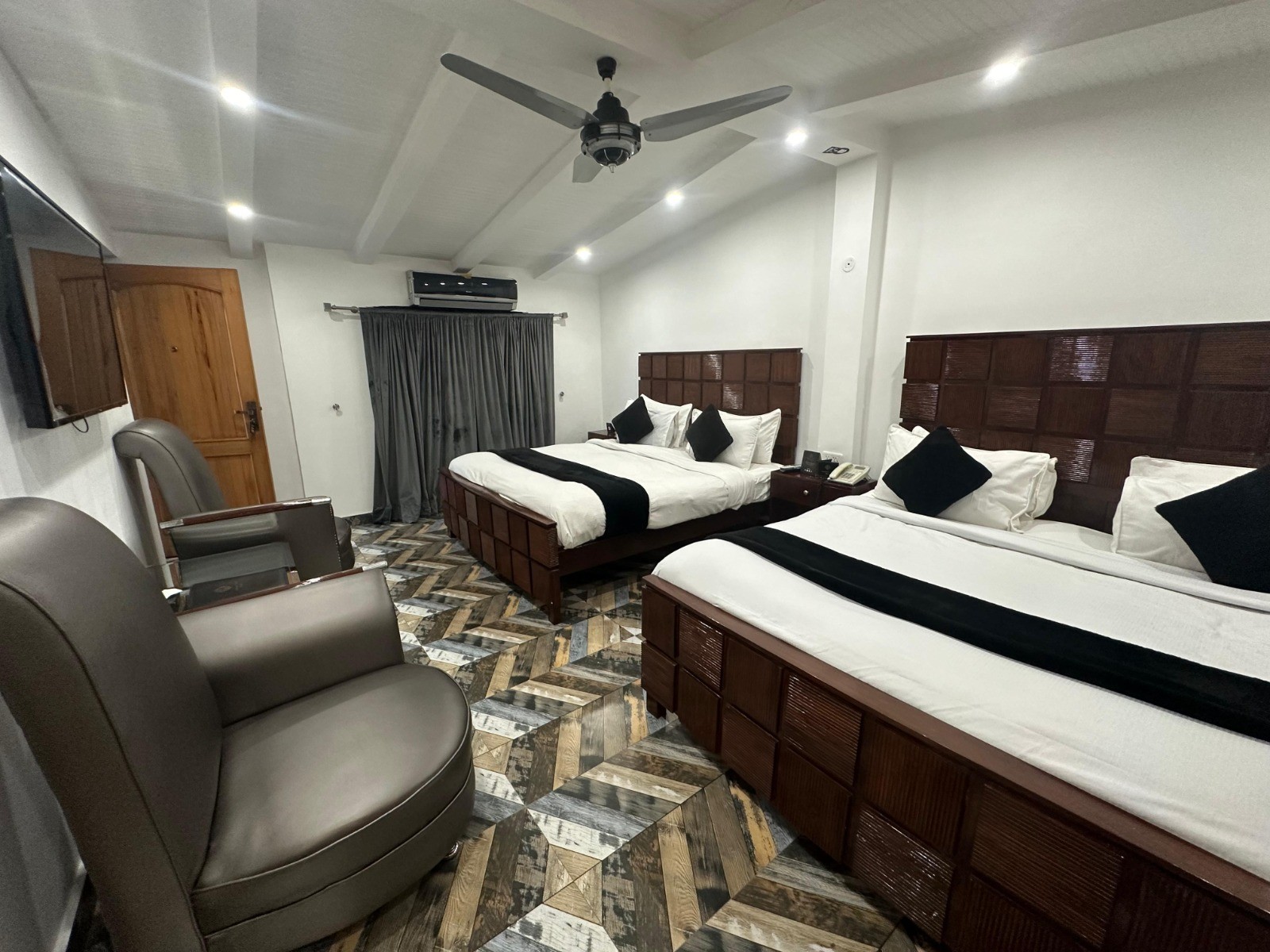 Superior Queen Room with Two Queen Beds