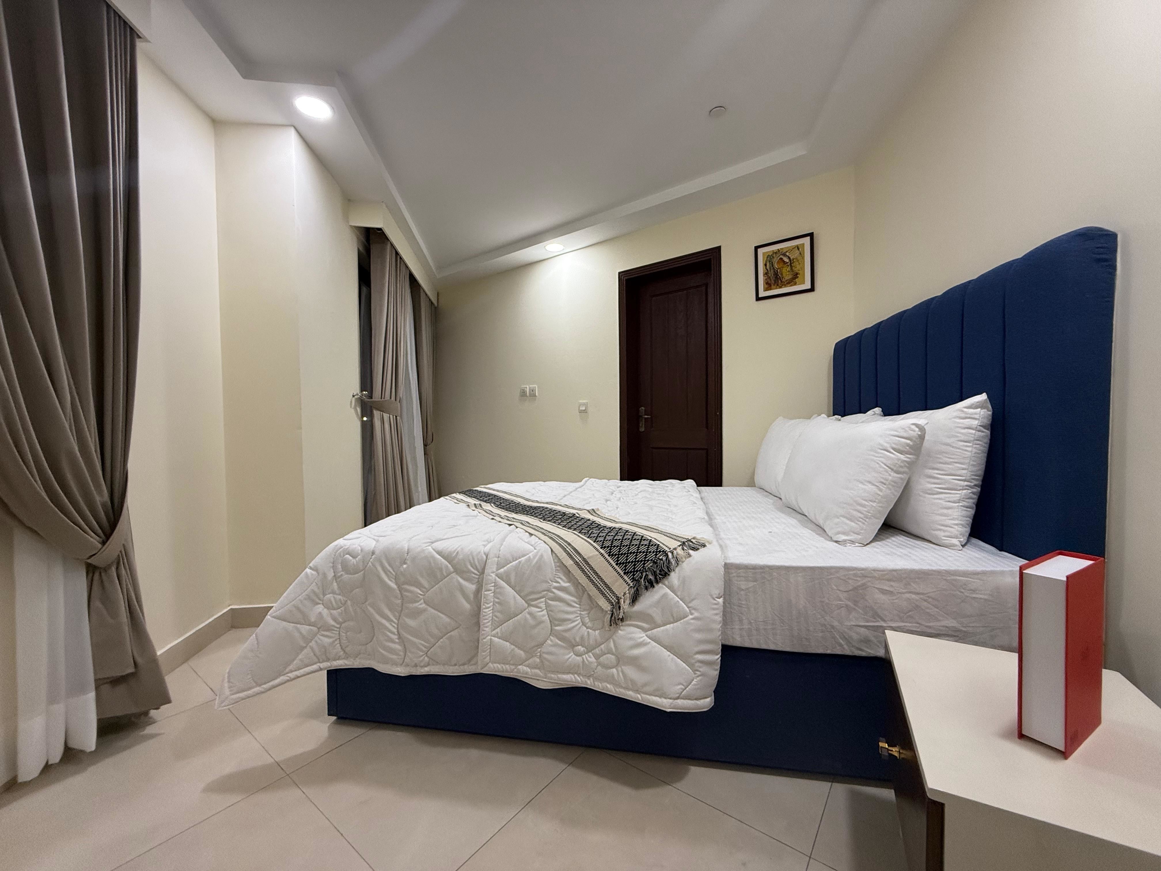 Premium 1-Bed Apartment Gulberg